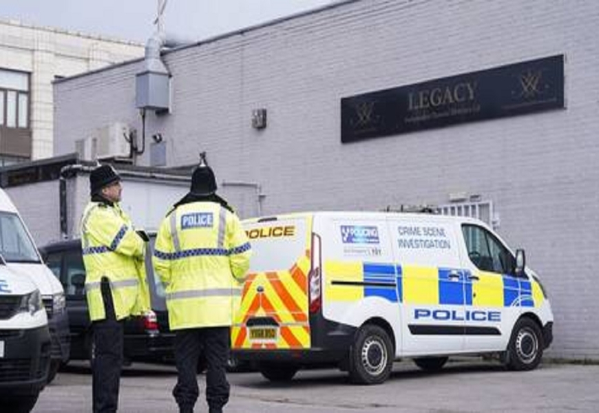 قالت شرطة هامبرسايد إن 350 شخصا اتصلوا بها بعد أن طلبت من الأسر التي فقدت أحباءها الاتصال بجهات التحقيق إذا ساورتهم مخاوف