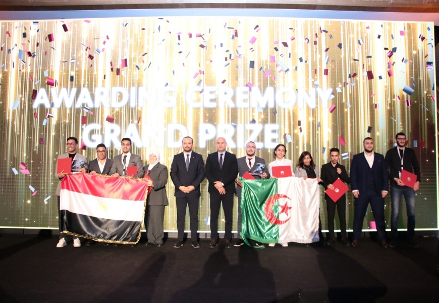 هذا اللقاء كتتويج للفائزين في 'Huawei ICT Compétition 2023-2024'، ومكافأة لأدائهم الاستثنائي.