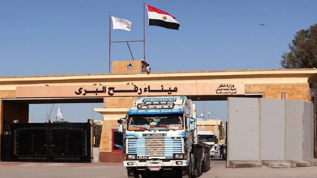 معبر رفح يشهد عودة دفعة جديدة من الفلسطينيين إلى غزة وسط استمرار الجهود المصرية الإنسانية