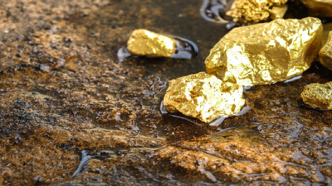 مصر تعيد إشعال مزايدة الذهب العالمية: أكثر من 210 مناطق في الصحراء الشرقية تُطرح خلال أشهر