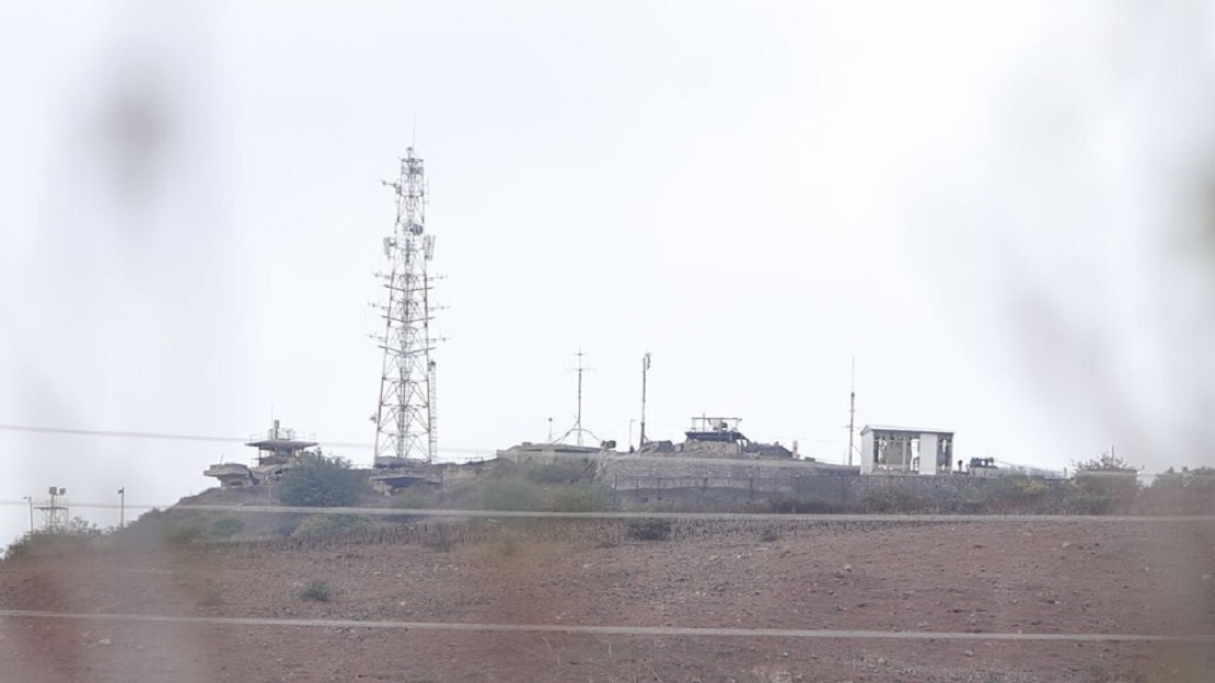 توغل إسرائيلي جديد يشعل التوتر جنوب سوريا: ثلاث عربات عسكرية تصل مفرق الصمدانية