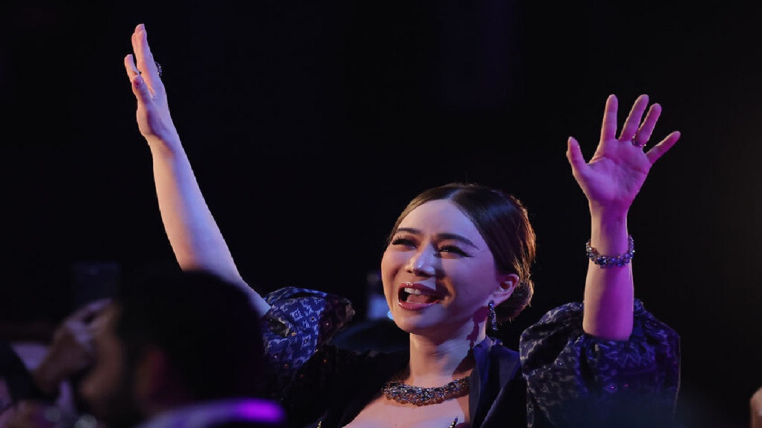 فضائح الاحتيال والجريمة المنظمة.. هل تنهار إمبراطورية 