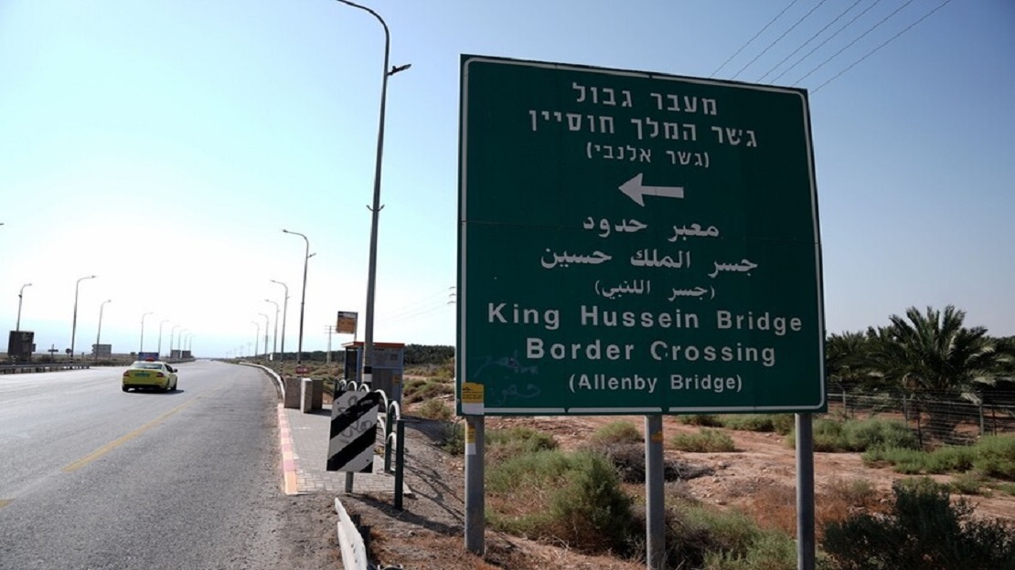 فتح معبر اللنبي: خطوة إسرائيلية تحت ضغط أمريكي لإيصال المساعدات إلى غزة الجائعة