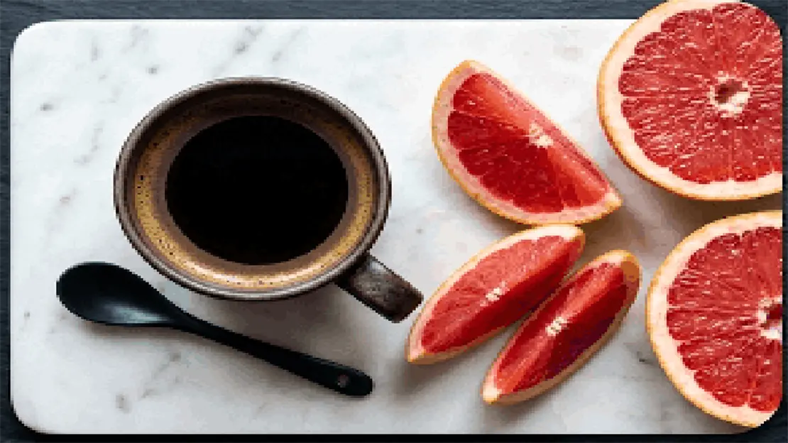 Le mélange café et pamplemousse.. Prolonge-t-il vraiment la vigilance ou cache-t-il des risques sanitaires?