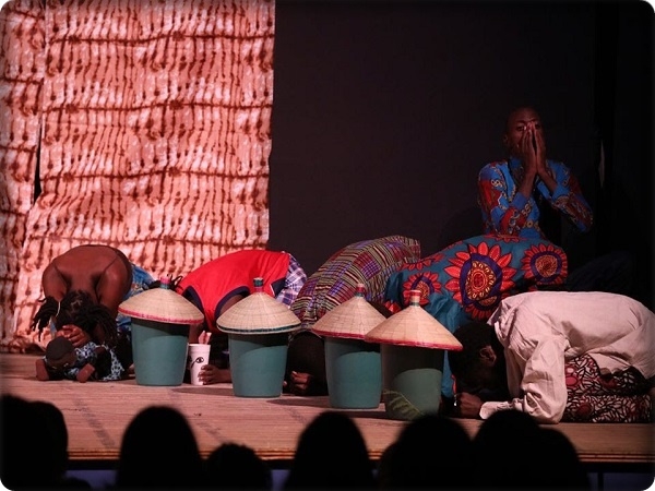 "أطفال الأمازي"، صلوات أطفال أفريقيا لآلهة الماء 