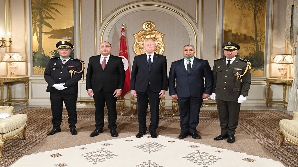 رئيس تونس: أنا القائد الأعلى للقوات المسلحة العسكرية والمدنية 