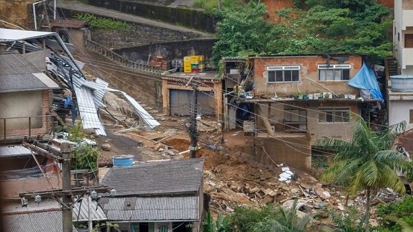 تَوقعات بزيادة الوفيات في البرازيل بسبب الفيضانات والانهيارات الأرضية|||