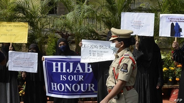"هيومن رايتس" تنتقد قرار منع الحجاب في المؤسسات التعليمية بالهند|||