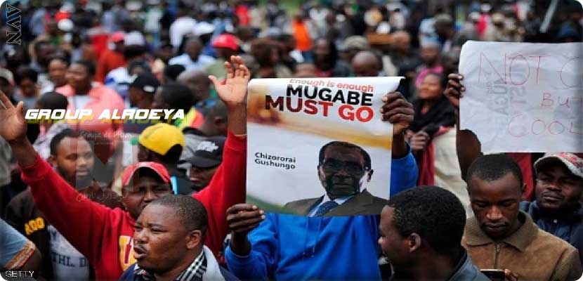 زيمبابوي: احتفالات بسقوط الرئيس موغابي رغم الإنتظار