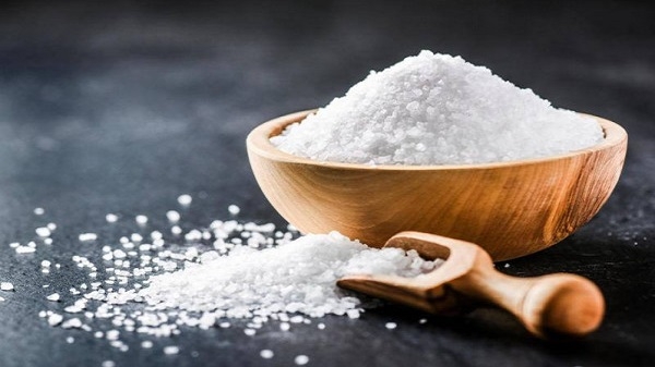 مخاطر تقليل الملح في الطعام