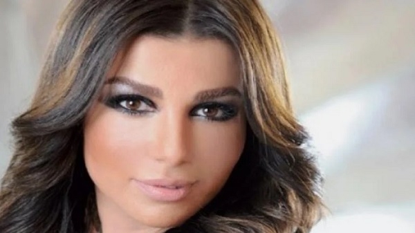 سازديل هي مذيعة لبنانية الجنسية، عمرها 41 عاماً، بدأت مشوارها في مجال الإعلام من خلال دراسة الصحافة في إحدى جامعات بيروت، كما تخصصت في مجال إدارة الأعمال.