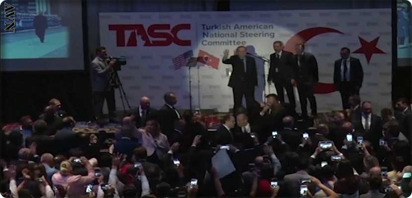 اعتداء حرس رجب الطيب أردوغان الشخصي على محتجين خلال إلقائه كلمة في نيويورك