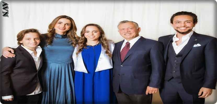 صور عائلية للملكة رانيا وأولادها 