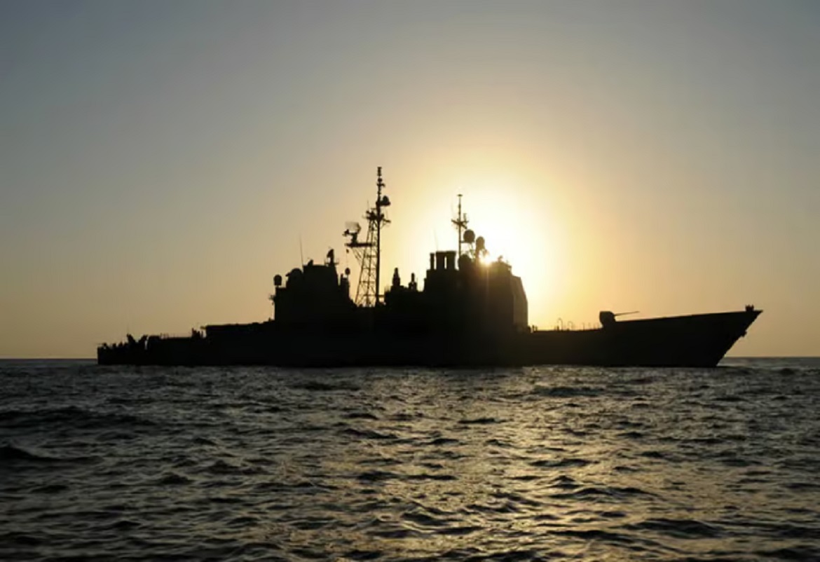 البحرية البريطانية تتلقى بلاغًا عن وقوع حادثة في البحر الأحمر قرب ميناء الحديدة