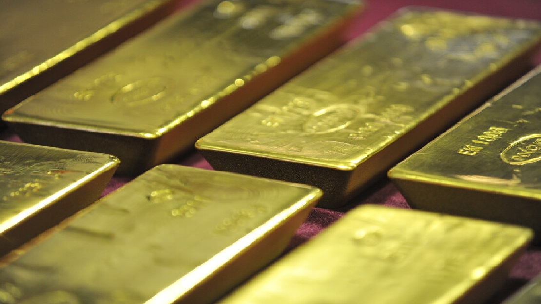  بيانات وظائف أمريكية تفوق التوقعات: الدولار يرتفع والذهب يتراجع وسط توقعات أقل لخفض الفائدة