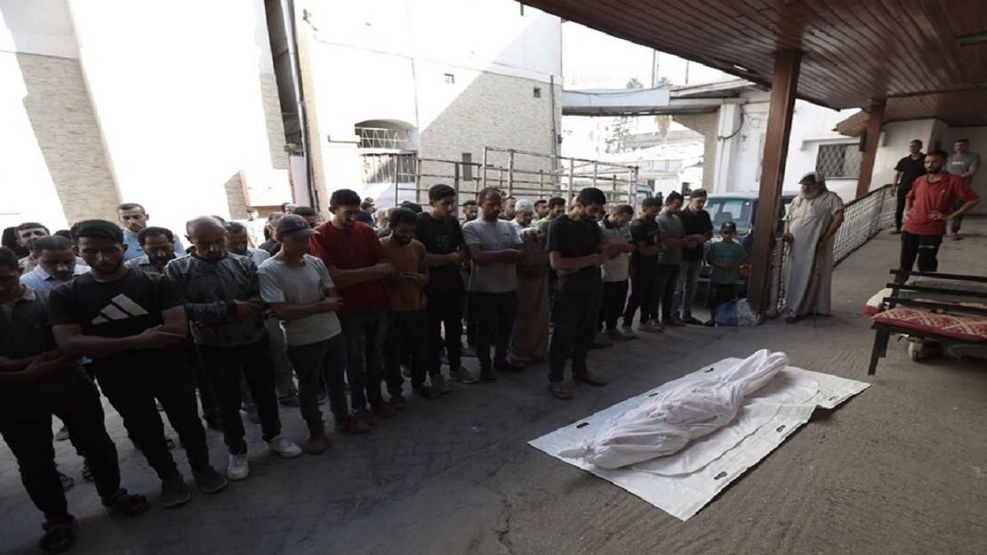 تصعيد إسرائيلي دامٍ في غزة يودي بحياة 32 فلسطينيًا بينهم أطفال ونساء