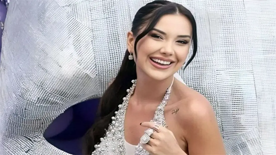 النجمة التركية ديلان بولات وزوجها إنغين بولات في صورة أرشيفية بعد جريمة مقتل حارس الأمن الخاص بهما في إزمير بتركيا