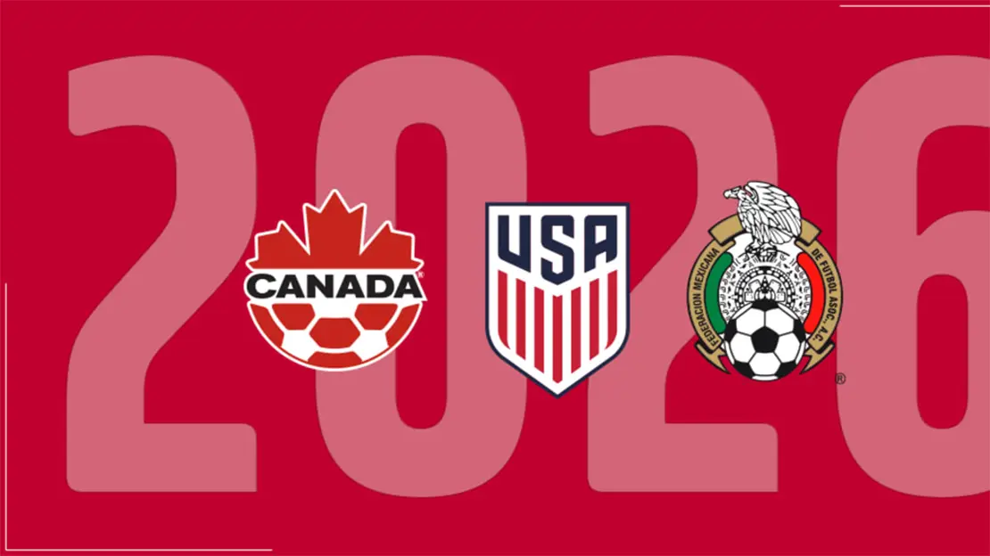 شعار كأس العالم FIFA 2026 مع أعلام الدول المضيفة الثلاث: الولايات المتحدة، كندا، والمكسيك